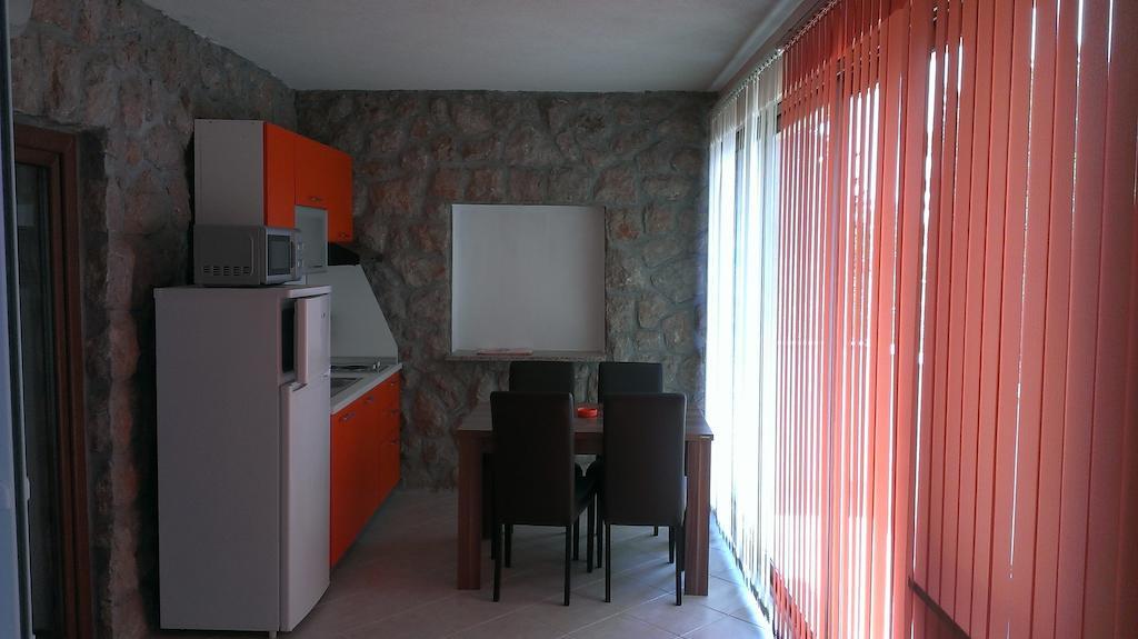 Apartments Hana Starigrad Paklenica Kamer foto